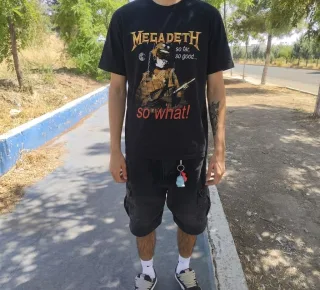 Customer wearing Megadeth t-shirt